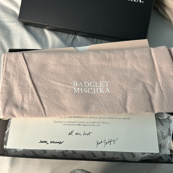 New in box Badgley Mischka bridal flats - Picture 4 of 5